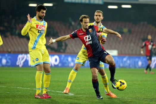 Gilardino al tiro, prima di lasciare il posto a Calaiò. Lapresse